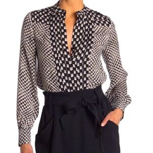 Reiss women’s DAL I-GEO shirt.  Black/cream color.  Size:UK 14. US 10.